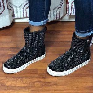 Black sparkly sketcher boots
